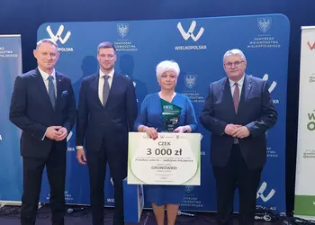 Laureaci III miejsca w konkursie na scenie w Stawiszynie 