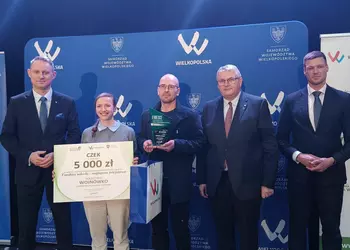 Laureaci II miejsca w konkursie na scenie w Stawiszynie 