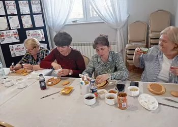 Uczestnicy warsztatów w Hucie