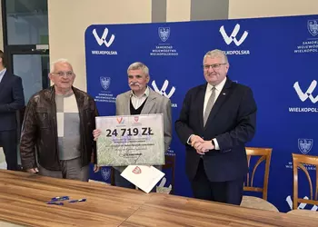 Podpisanie umów przez Krzysztofa Grabowskiego Wicemarszałka Województwa Wielkopolskiego z przedstaw