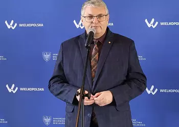 Konferencja prasowa poświęcona znaczeniu pszczół dla środowiska naturalnego.